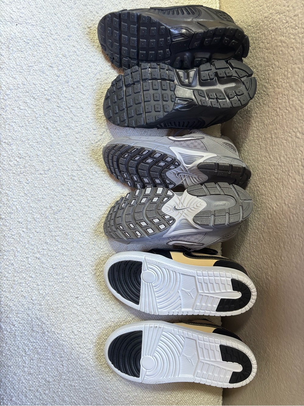 Nike - Picture 2 of 2
